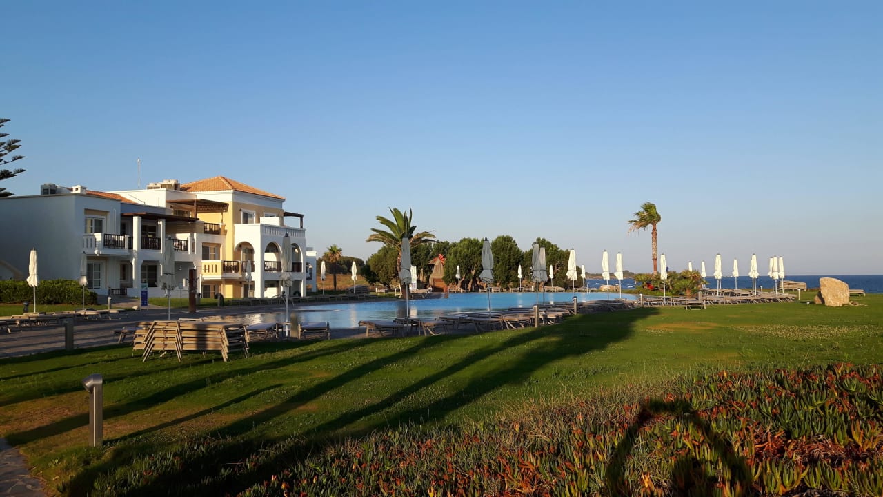 Pool Neptune Luxury Resort