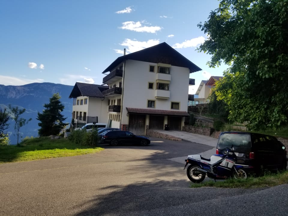 Außenansicht Panoramapension Etschblick