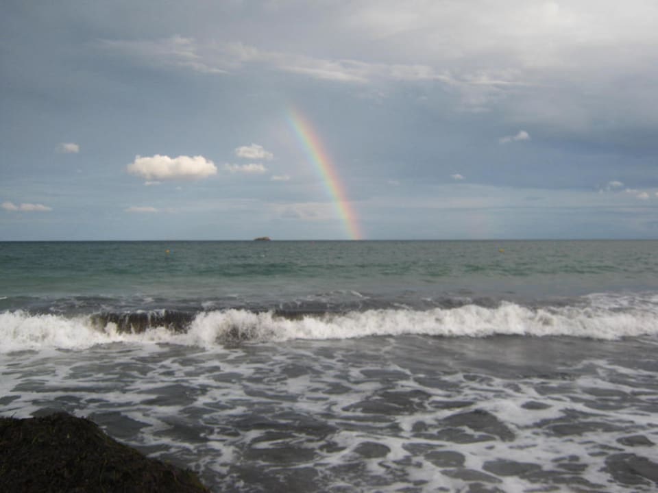 Regenbogen über dem Meer Grand Palladium White Island Resort & Spa