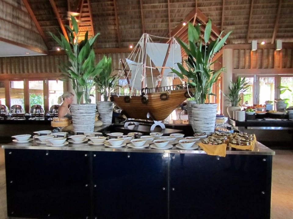 Frühstücksbuffet Veligandu Maldives Resort Island