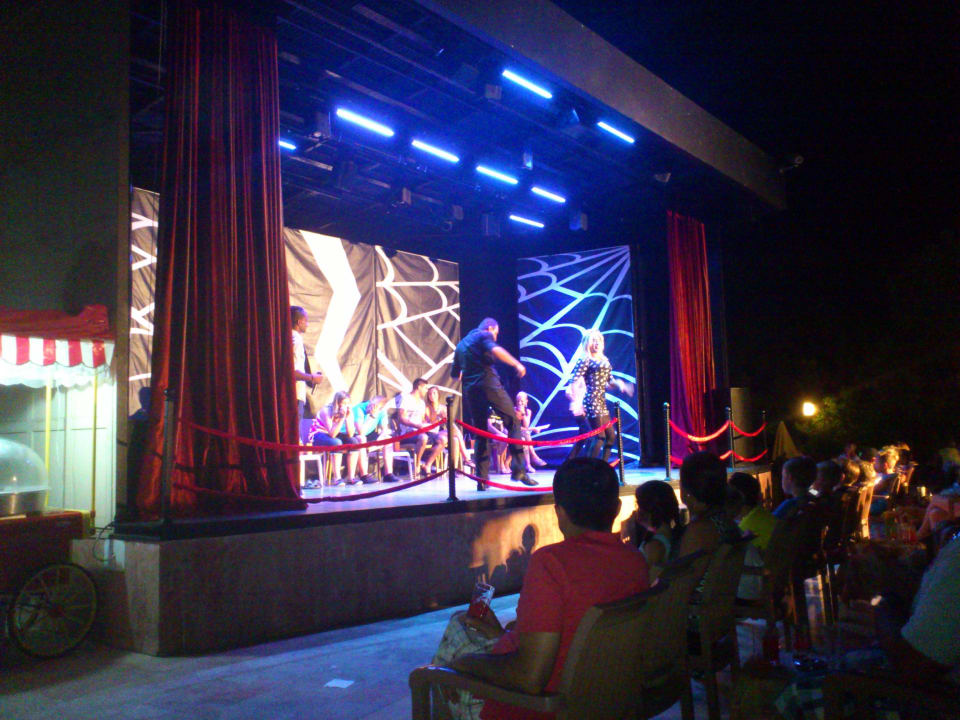 Show Trendy Palm Beach (Adults Only, 16+)
