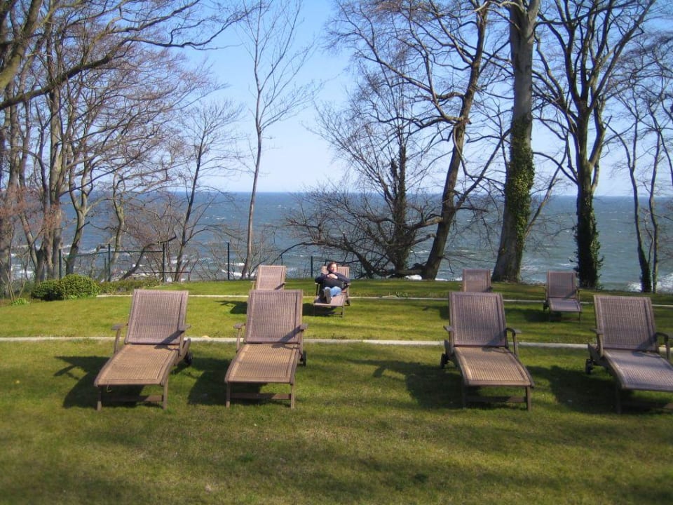 &quot;Schöne Holzliegen im Garten&quot; Travel Charme Nordperd