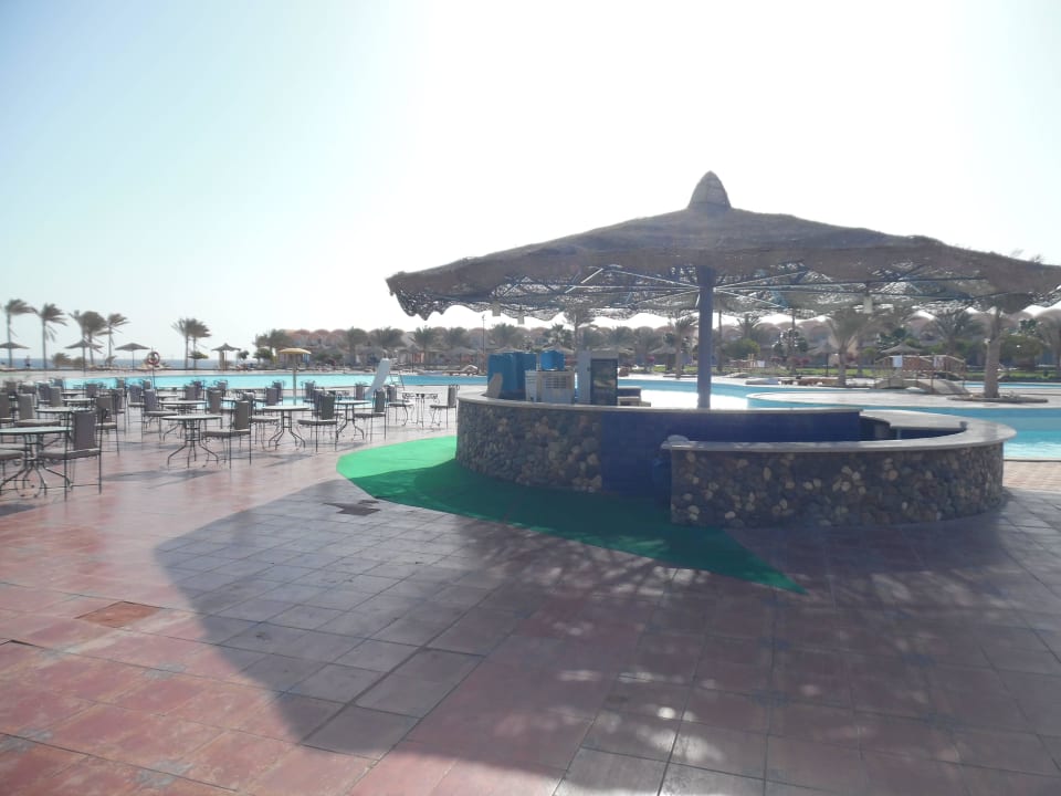 Poolbar Three Corners Sea Beach Resort