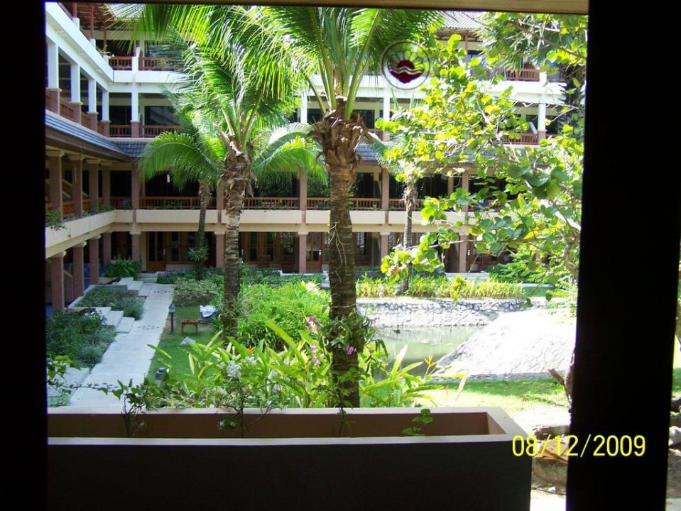 Gartenseite vom Zimmer Sunprime Kamala Beach