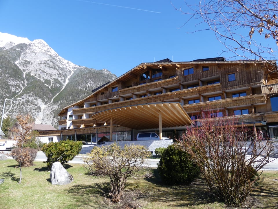 Außenansicht Hotel Quellenhof Leutasch, Tirol