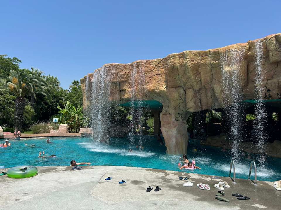 Pool Sunrise Resort Hotel