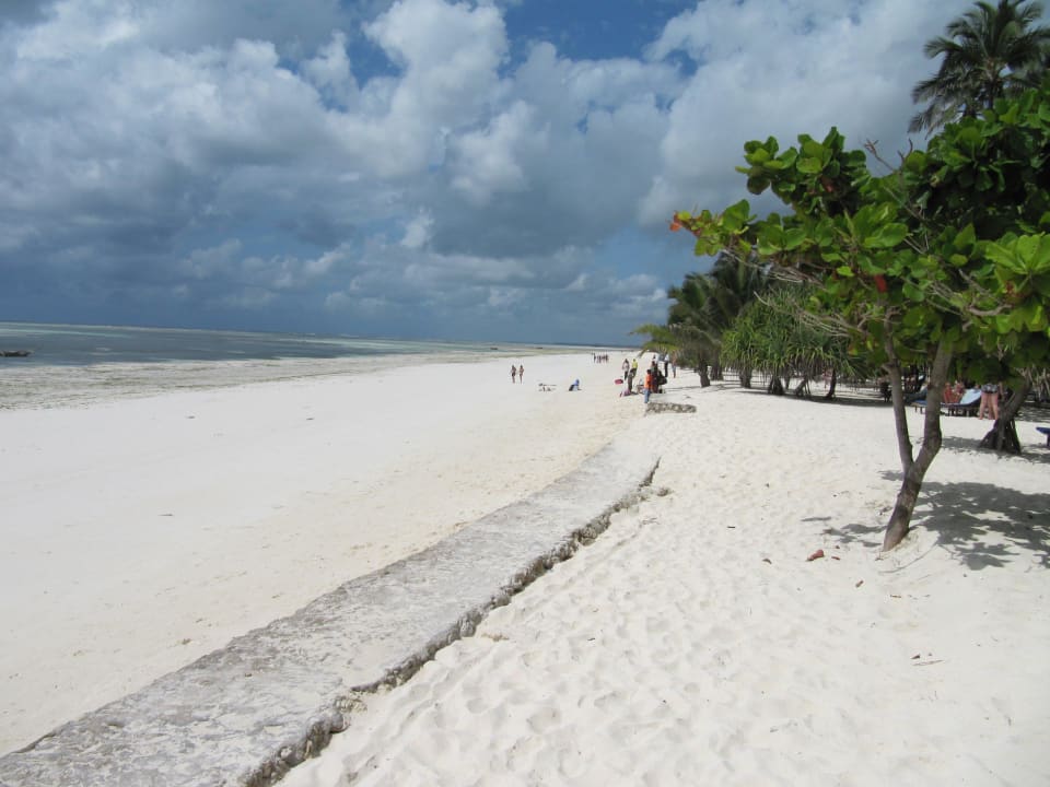 Der lange Strand  Neptune Pwani Beach Resort & Spa