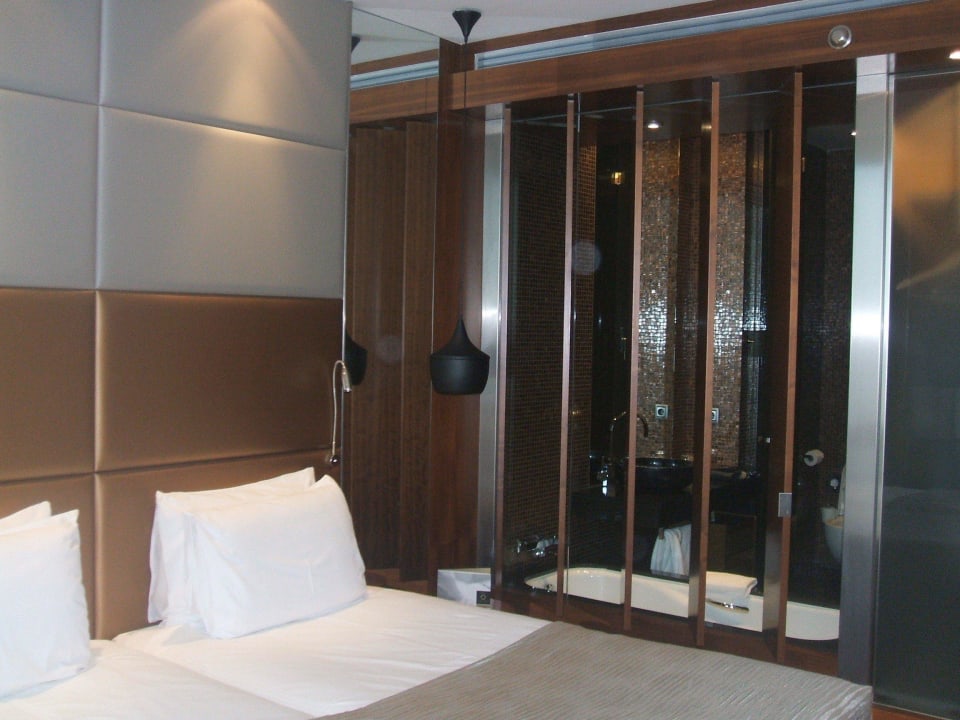 Lit et cloison s.d.b. Hotel Eurostars Madrid Tower