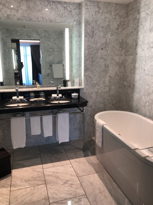 Zimmer Breidenbacher Hof