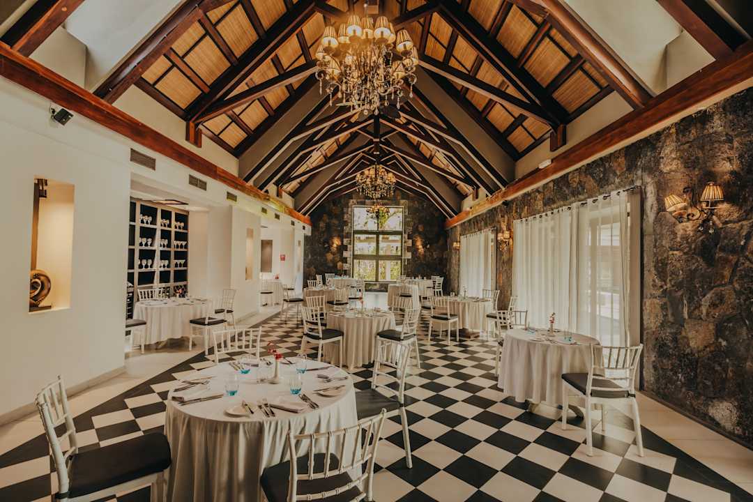 Gastro Crystals Beach Resort Belle Mare, a member of Radisson Individuals