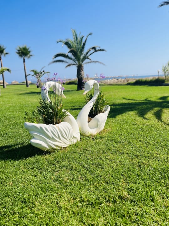 Gartenanlage Vantaris Luxury Beach Resort