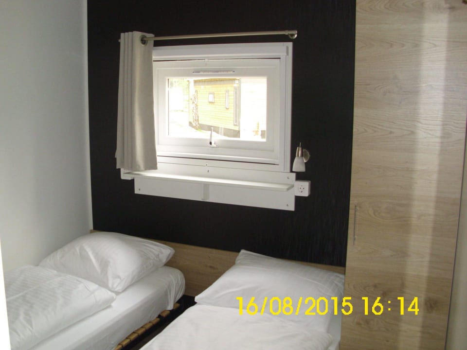 "Eines von zwei Schlafzimmer" Tropical Islands Resort - Mobile Homes