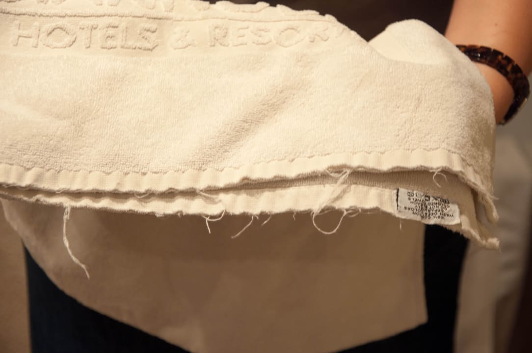 Alle Handtücher schauen so aus ! Giannoulis - Grand Bay Beach Resort