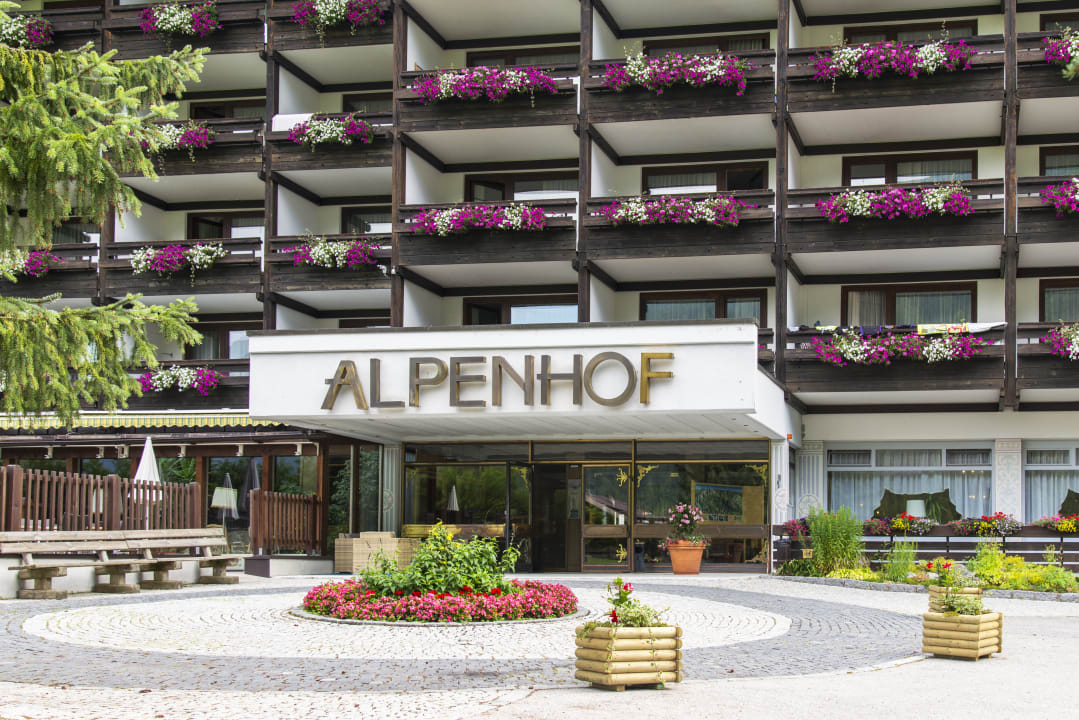 Lobby Hotel Alpenhof