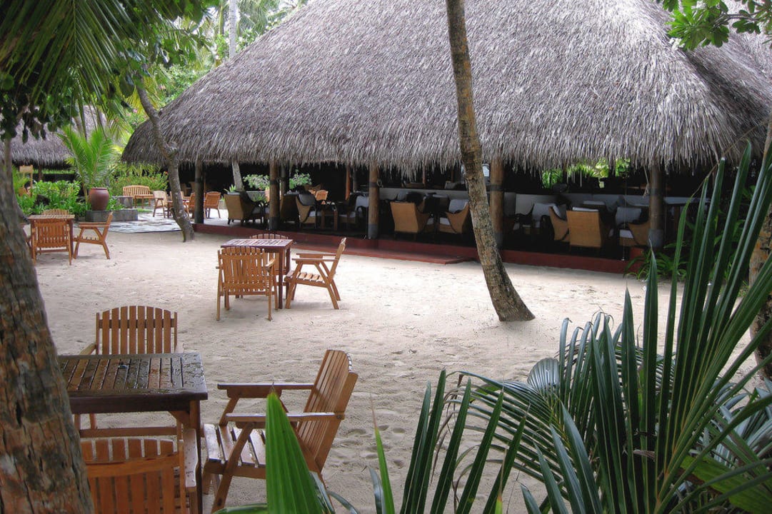 Die Dhoni Bar Kuramathi Maldives