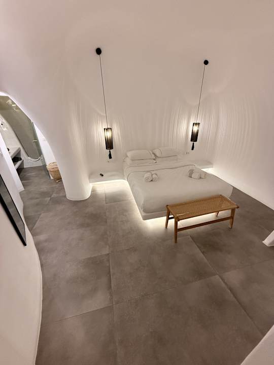 Zimmer Eternity Suites Santorini