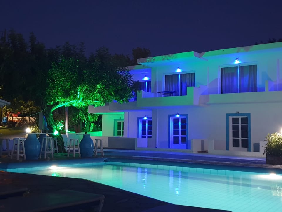 Pool Silia Suites