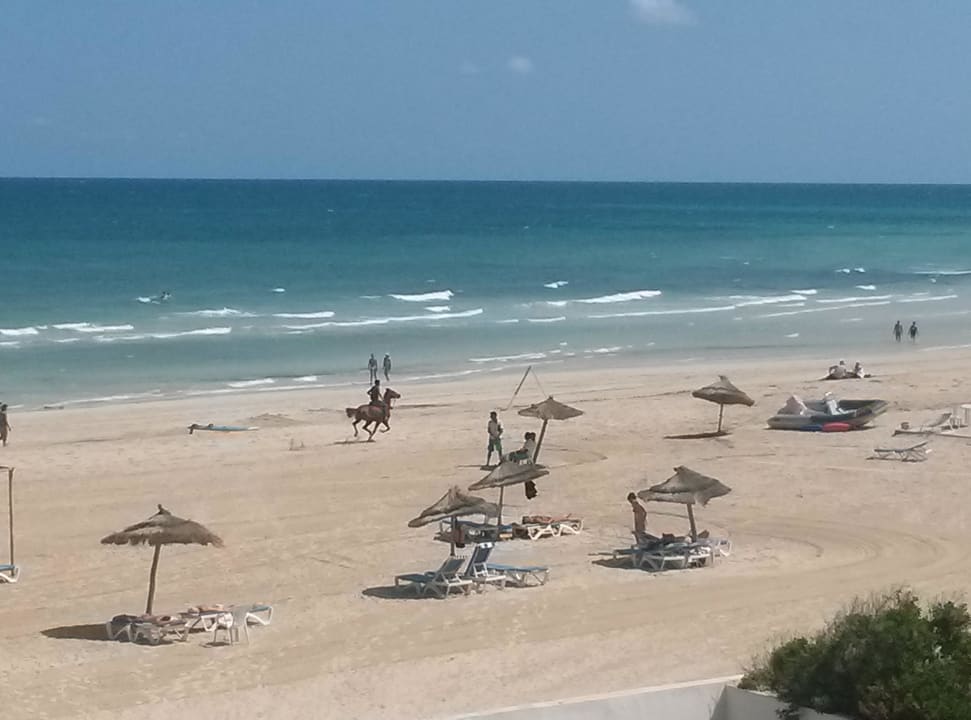 Tagsüber am Strand Calimera Yati Beach