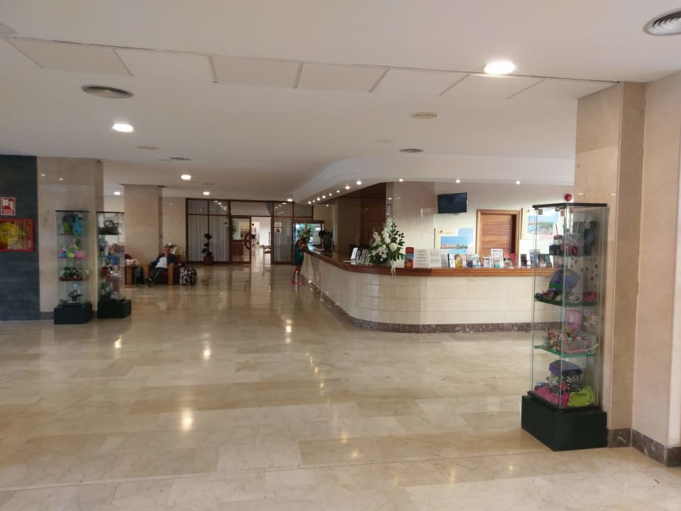 Lobby Hotel Club Cala Romani