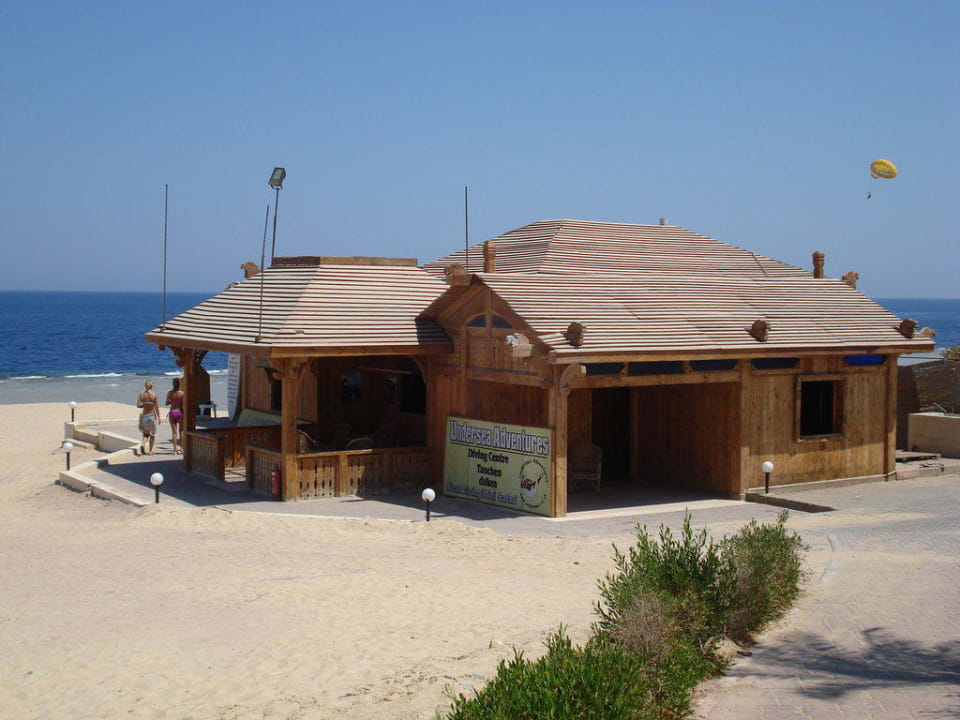 Tauchschule Serenity Alpha Beach