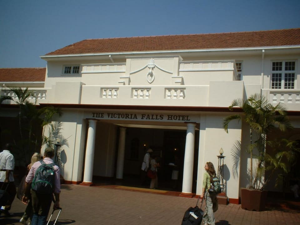 Entrata The Victoria Falls Hotel