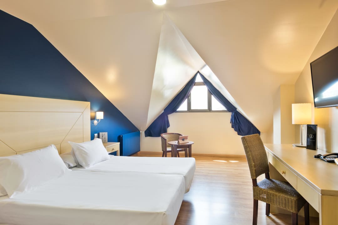 Zimmer abba Comillas Apartments