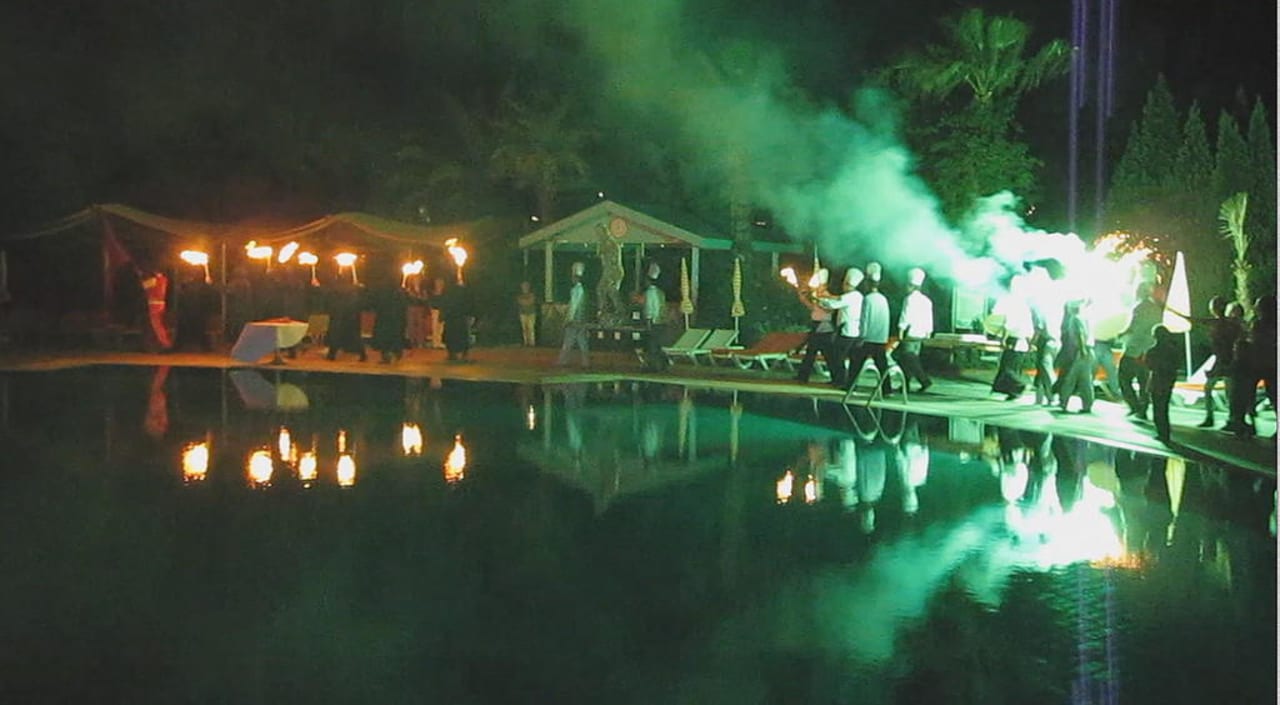 Fackelzug  Le Jardin Resort