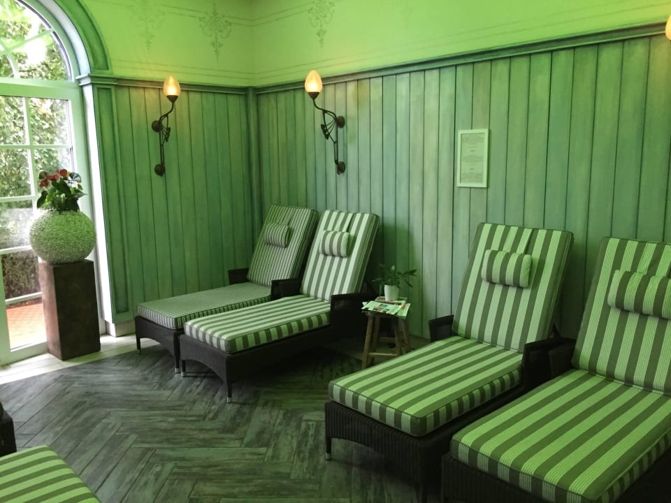 Ruhebereich mit Farbwechsel Hotel Bell Rock Europa-Park