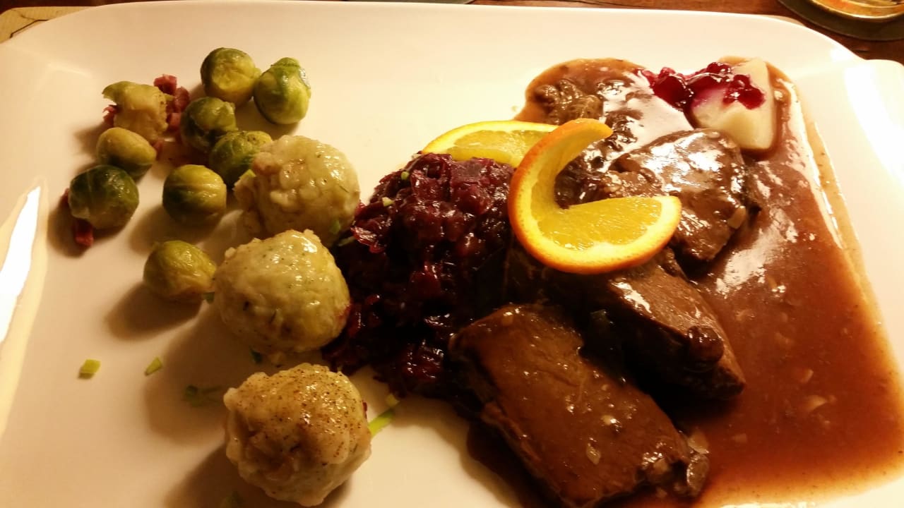 Hirschbraten Waldhotel Silbermühle