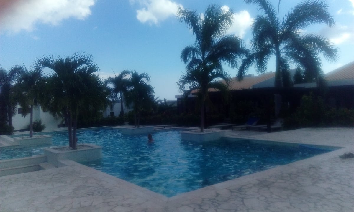 Pool Blue Bay Lodges - Sunny Curacao