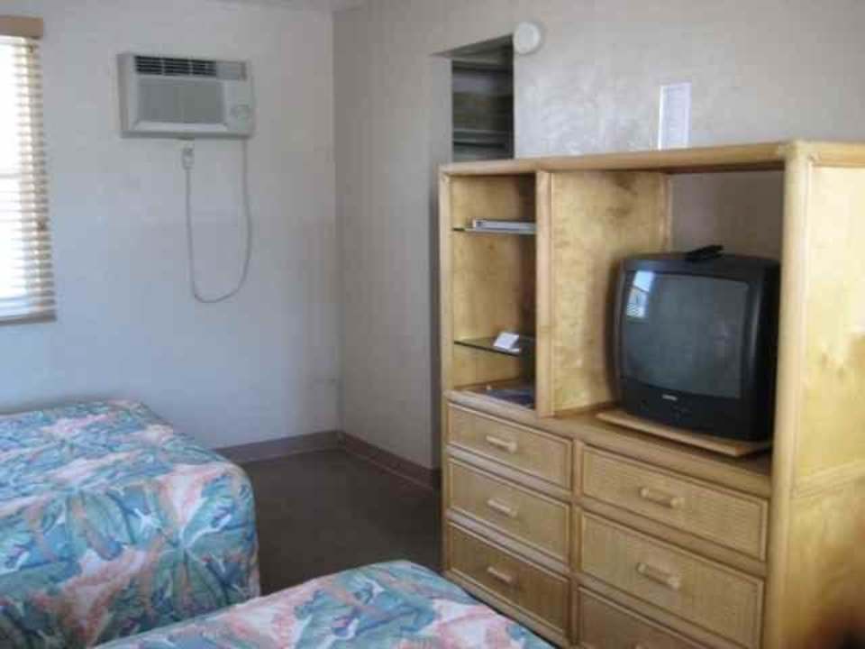 Blick ins Zimmer Hotel Outrigger Beach Resort