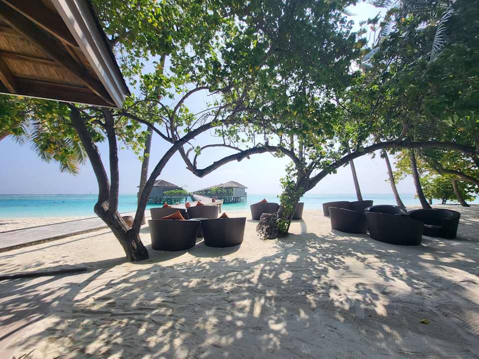 Strand Meeru Maldives Resort Island