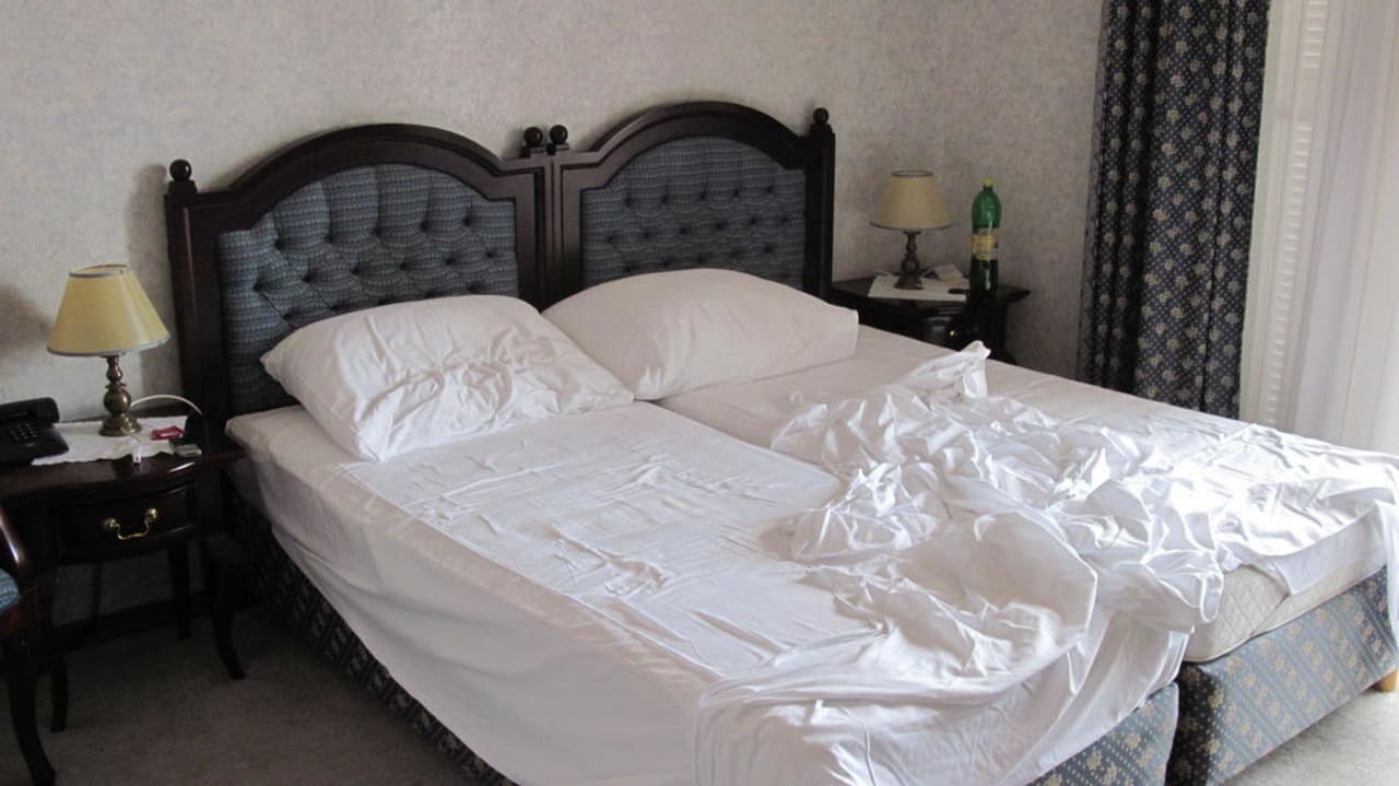 Bett - sehr durchgelegen und alt Remisens Casa Rosa, Annexe