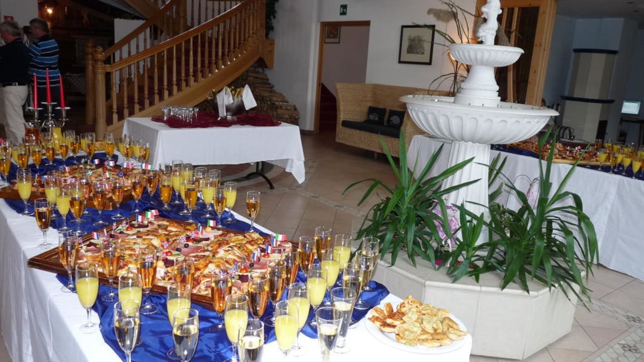 Apero zum Galadinner Kronblick - Well-being Hotel