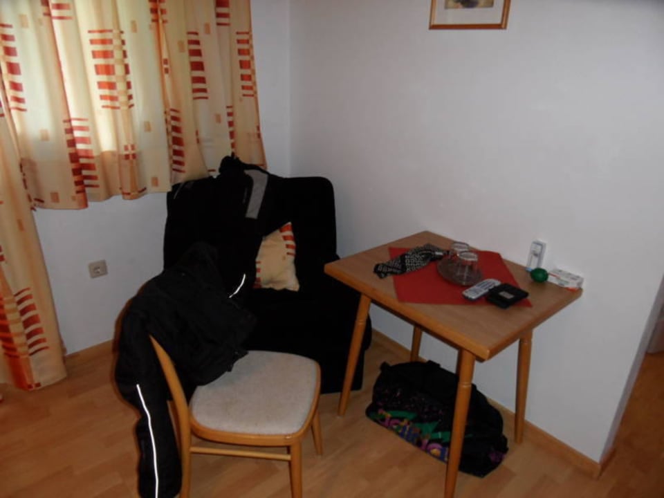 Auch ein kleiner Tisch mit Sesseln Haus Kendlbacher