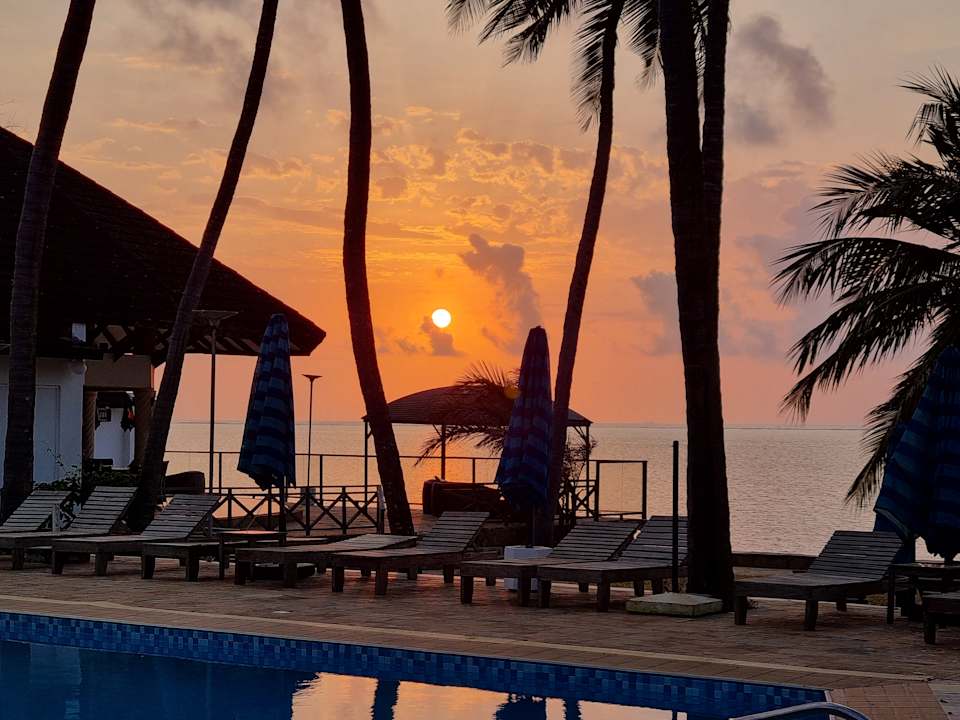 Pool Hotel Kenya Bay Beach