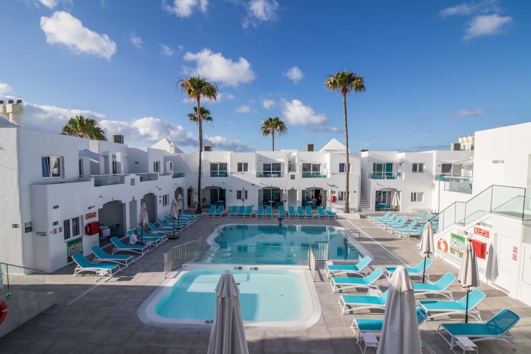 Pool Apartments Guinate Club