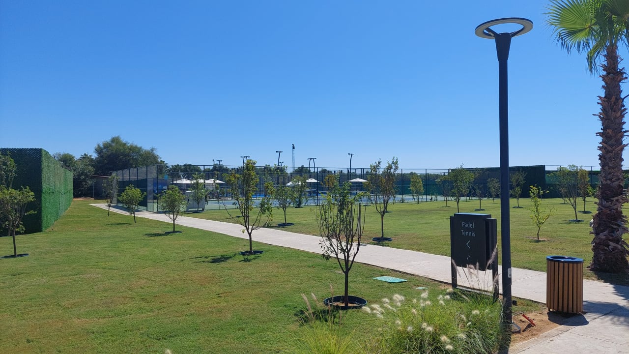 Gartenanlage Jacaranda Luxury Resort