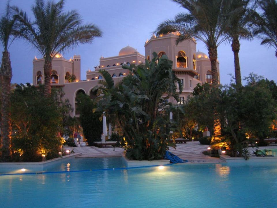 Pool bei Nacht Makadi Palace