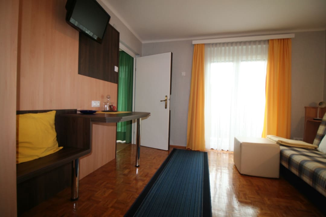 Zimmer Pension Mokina