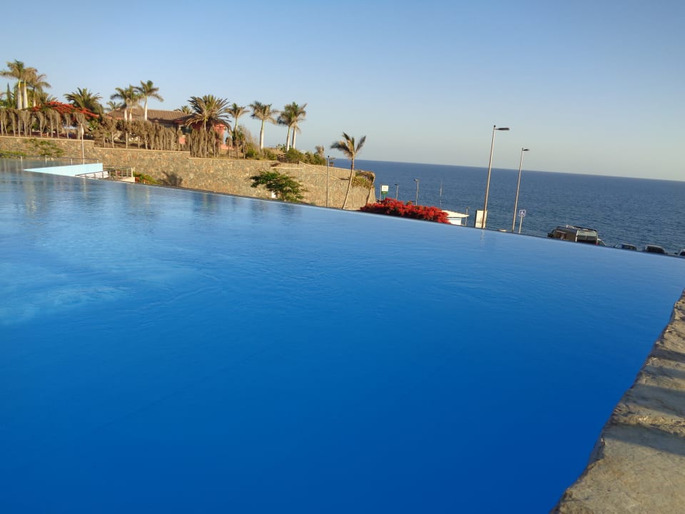 Pool H10 Playa Meloneras Horizons Collection