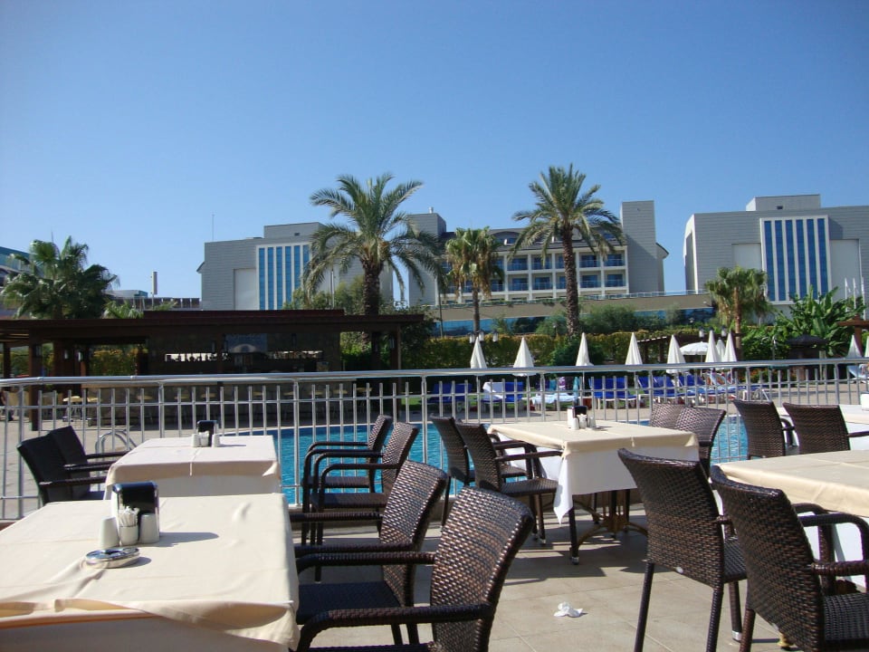 Terrasse mit Poolblick Monachus Hotel & Spa