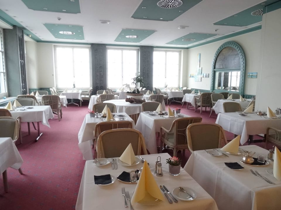 Frühstücksraum Steigenberger Icon Grandhotel Petersberg