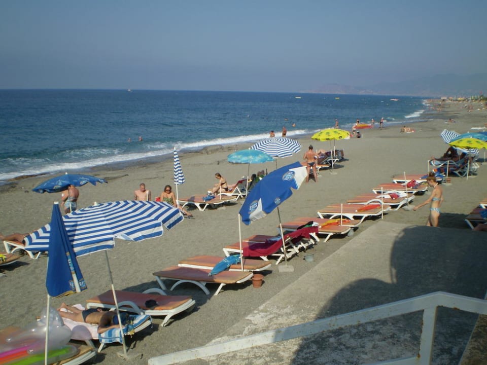 Strand - direkt neben dem Hotel Doris Aytur Hotel