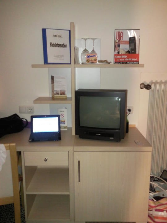 TV Minibar und Wlan  Hotel Süd art