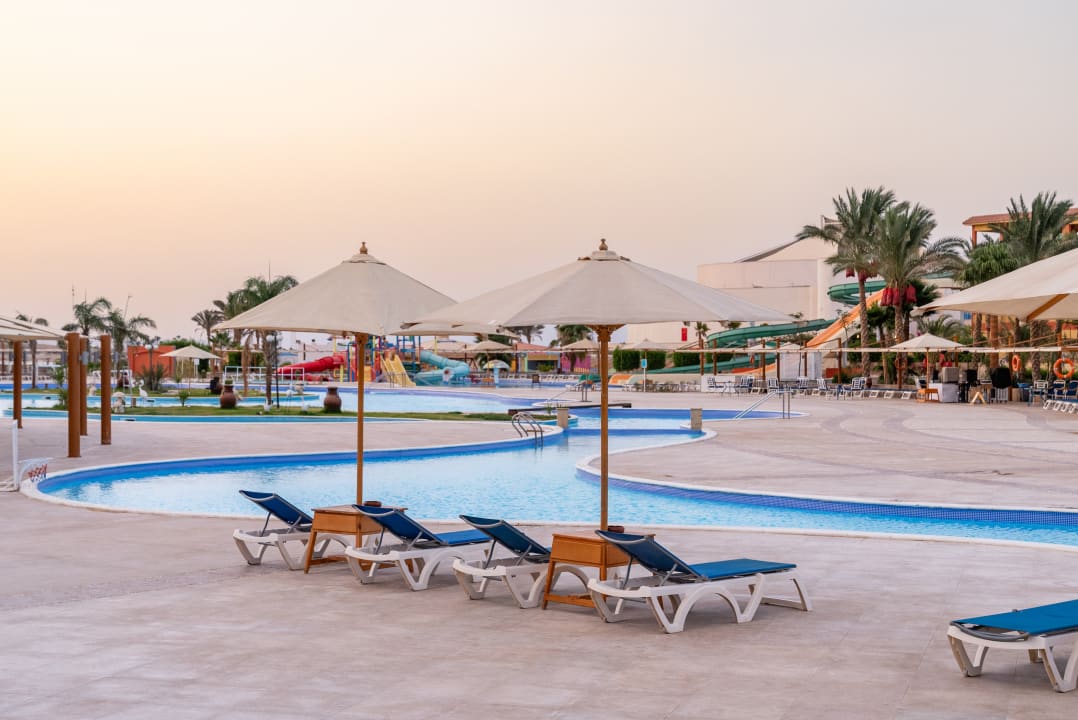 Pool Malikia Resort Abu Dabbab