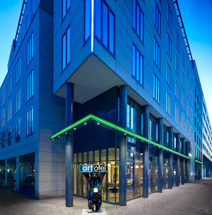 Außenansicht Park Plaza Berlin
