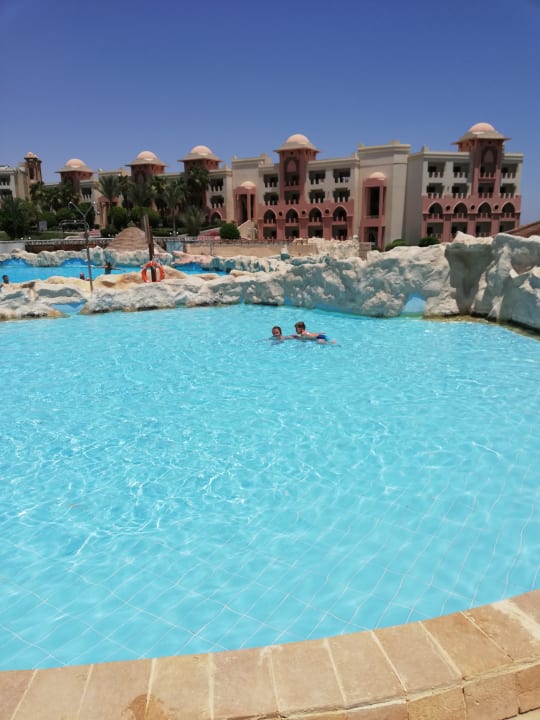 Pool Serenity Alpha Beach