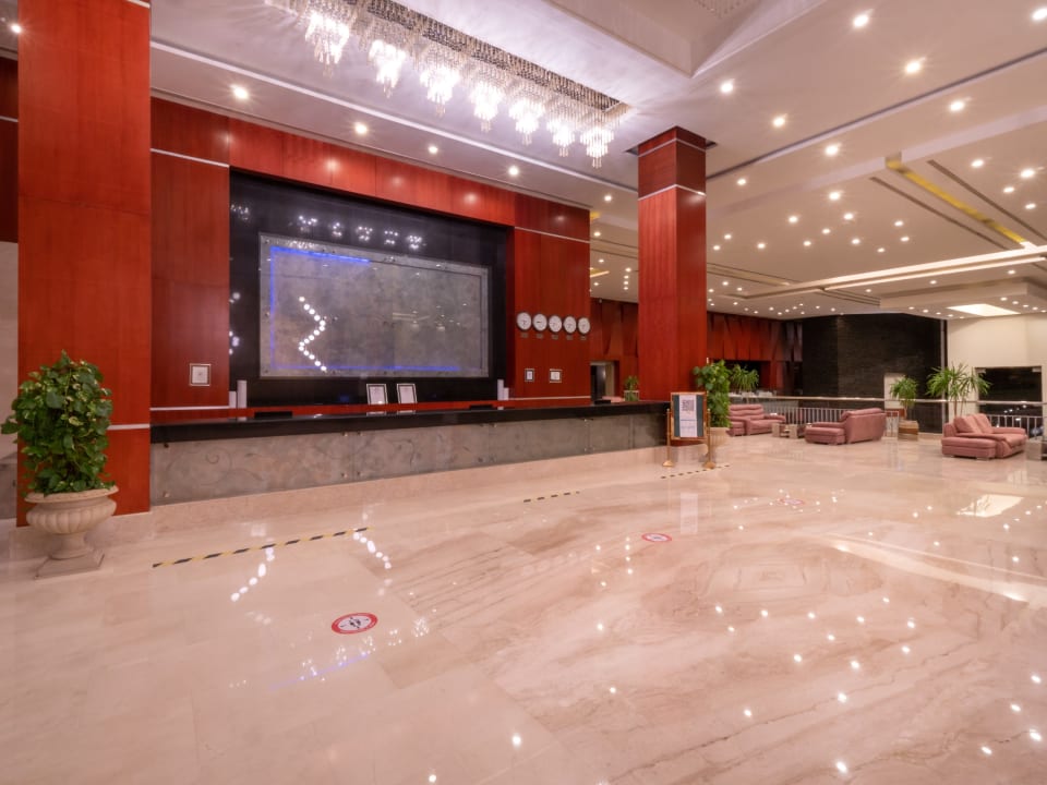Lobby Serenity Alma Heights