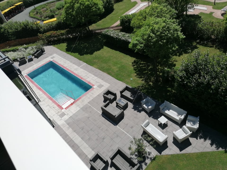 Ausblick All In Red Thermenhotel